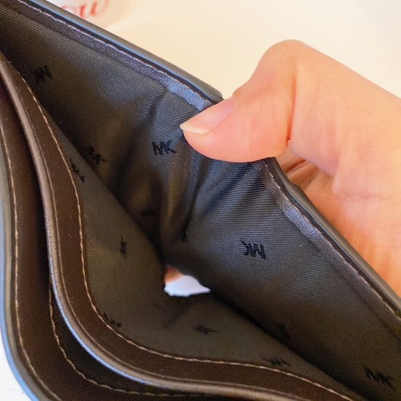 Michael Kors Cooper Bifold W Passcase - Picture 7 of 8